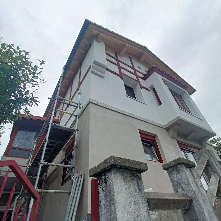 Rehabilitación de fachada y cubierta en Ategorrieta